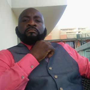 Meet your Posher, Dereck